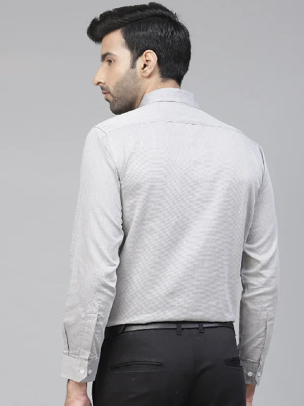 Men's Color-Blocking Shirts for a Statement LookMen Black  Off White Twill Weave Smart Slim Fit Self Design Formal Shirt