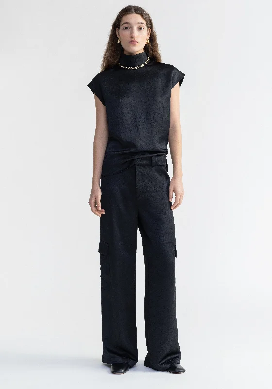 Men's Pants with Ripped and Distressed DetailsGUST
