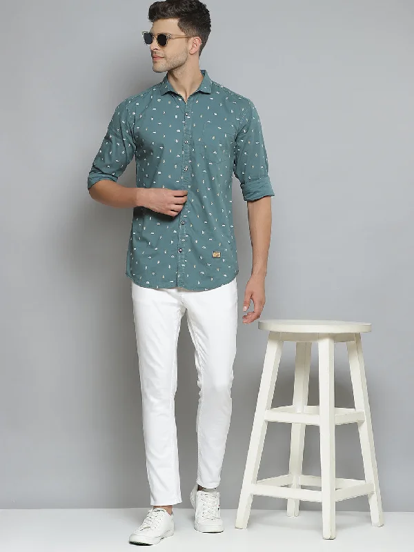 Men's Checkered Shirts for a Retro FeelMen Green Smart Slim Fit Opaque Printed Casual Shirt