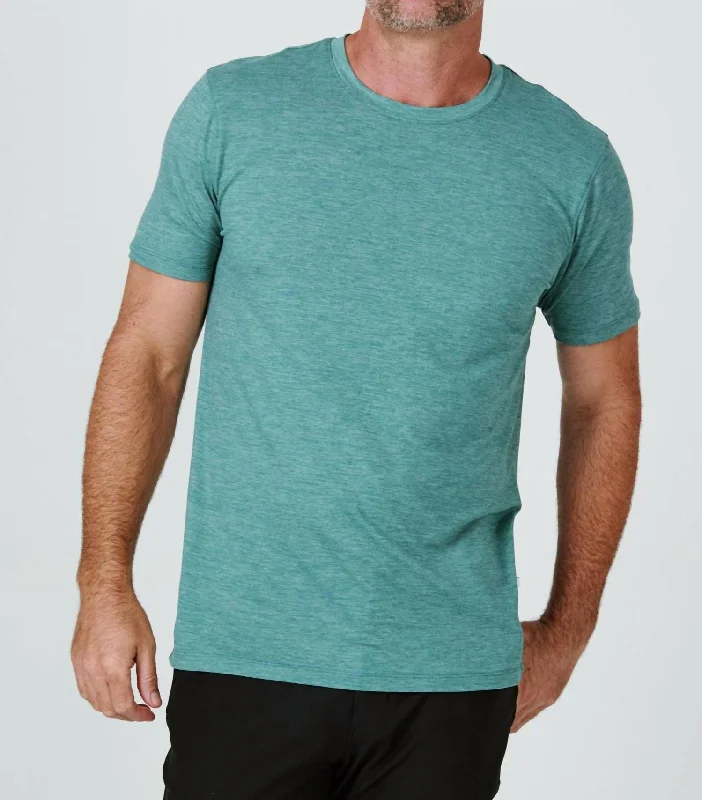 Men's Shirts with Contrast CollarsCore Crew Neck Tee In Lagoon
