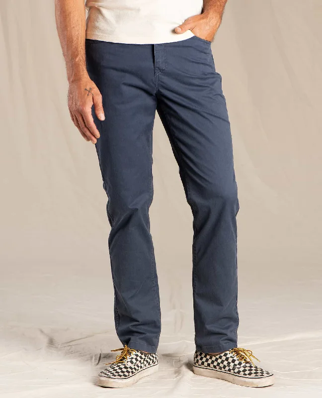 Men's Straight-Leg Jeans for a Classic FitMission Ridge 5 Pocket Lean Pant