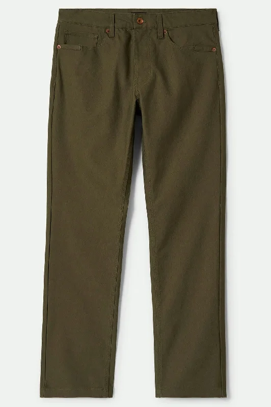 Men's Pants with Stretchable Fabric for FlexibilityBuilders 5-Pocket Stretch Pant - Ivy Green