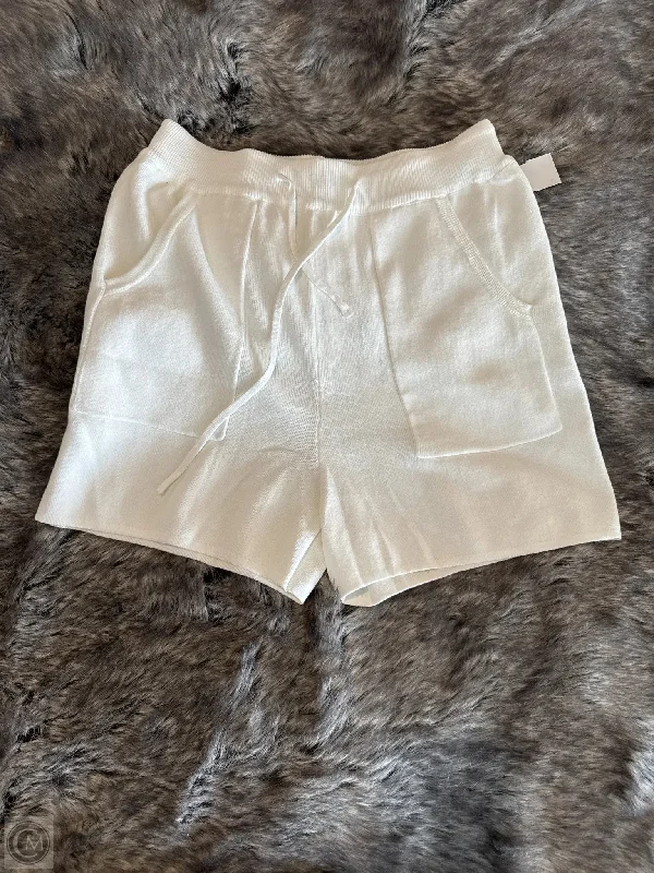Men's Pants with Appliqué DetailsShorts By Clothes Mentor In White, Size: M