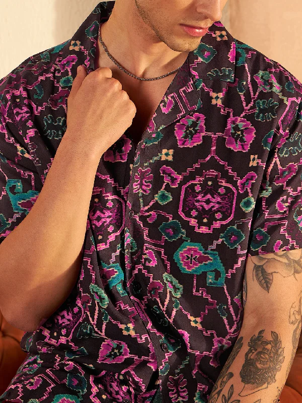 Men's Tab-Collar Shirts for a Crisp LookBlack & Pink Printed Shirt