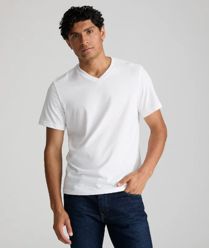 Men's Shirts with Moisture-Wicking FabricUltrasoft V-Neck Tee