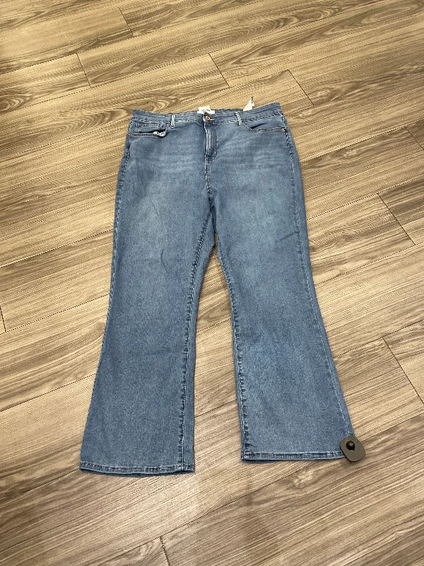 Modern Ripped and Distressed Men's JeansJeans Flared By Levis In Blue, Size: 18