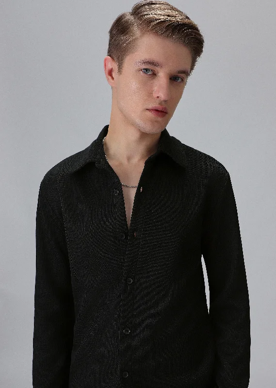 Men's Pocket T-Shirts for Added FunctionalityBlack Knitted Shirt