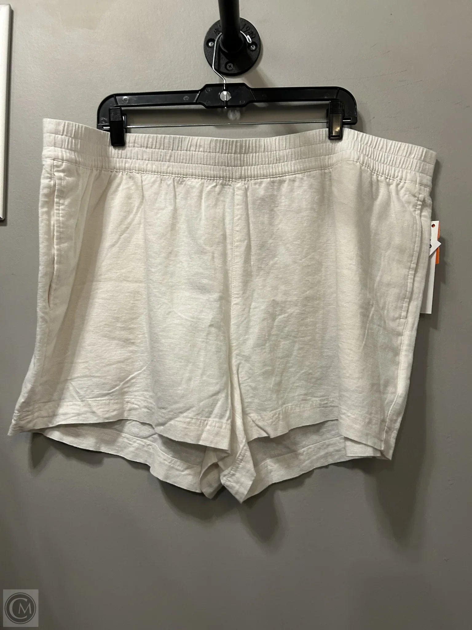 Lightweight Men's Linen PantsShorts By Old Navy In White, Size: 20