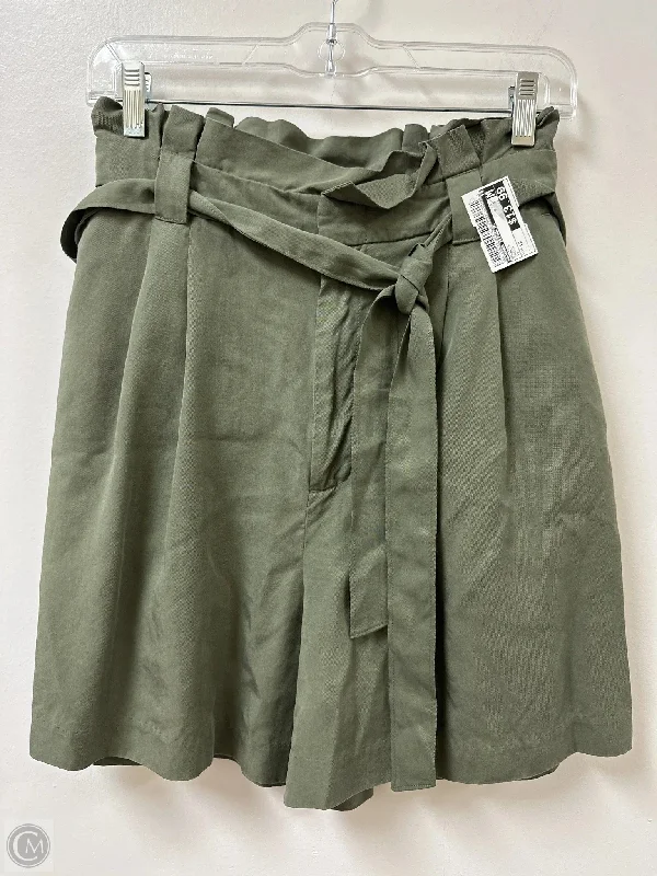 Men's Pants with Moisture-Wicking PropertiesShorts By Banana Republic In Green, Size: 12 Men's Pants with Moisture-Wicking PropertiesShorts By Banana Republic In Green, Size: 12