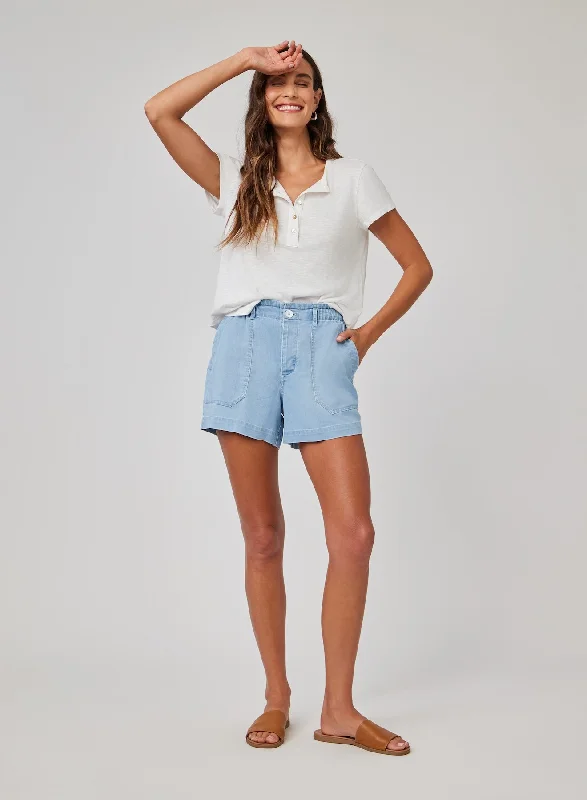 Men's Pants with Appliqué DetailsCallie Ruffle Short - Malibu Mist Wash