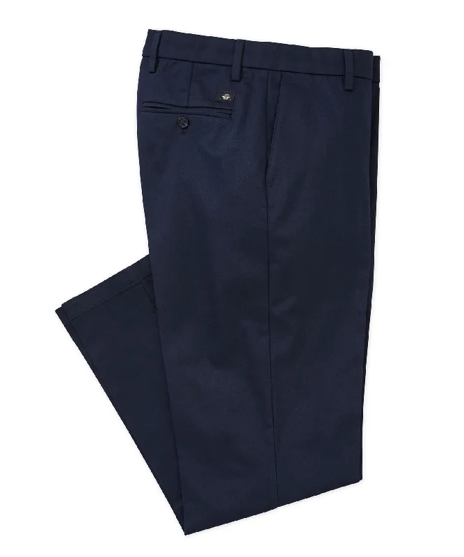 Comfortable Men's JoggersDockers Signature Flat Front WF Stain Defender Pant