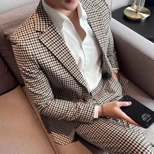 Khaki lattice