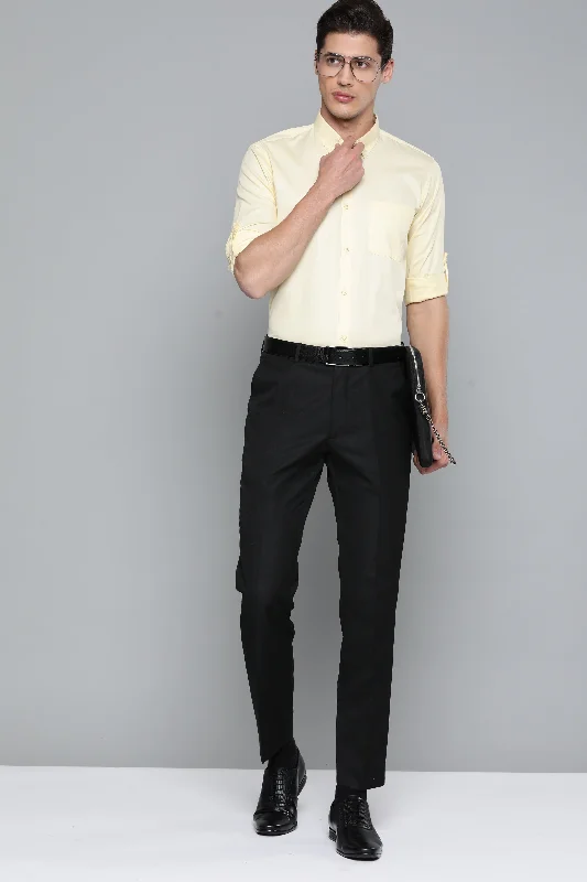Men's Vintage T-Shirts for a Retro VibeMen Yellow Smart Slim Fit Bio-Engineered Quick-Dry Odour-Free Formal Shirt