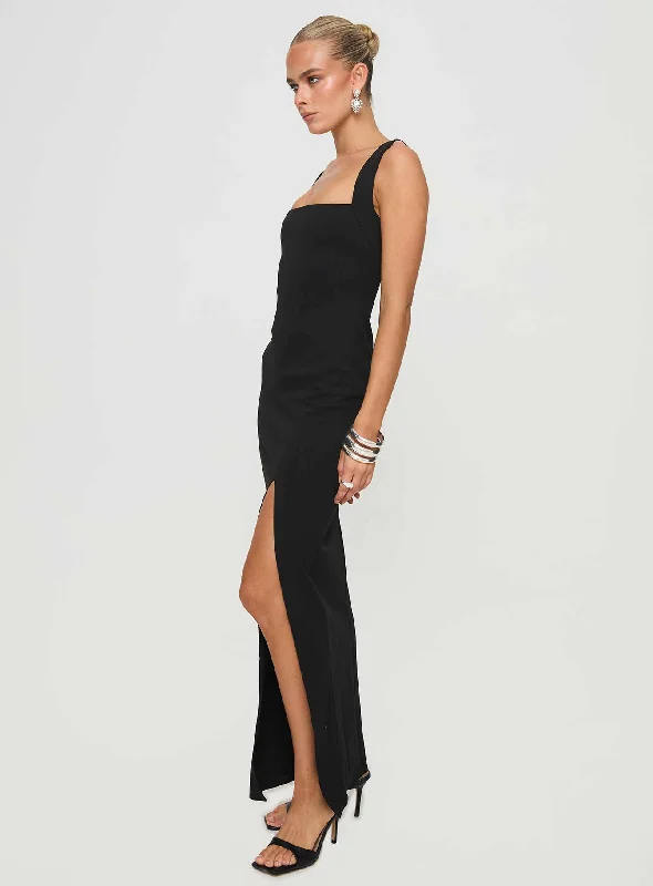 Bombshell Maxi Dress Black Petite