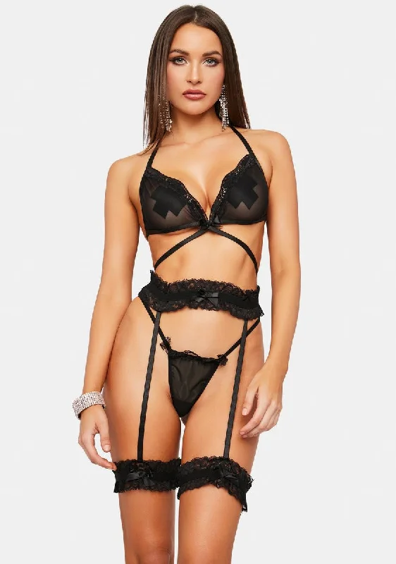 Can't Tame Me Garter Set