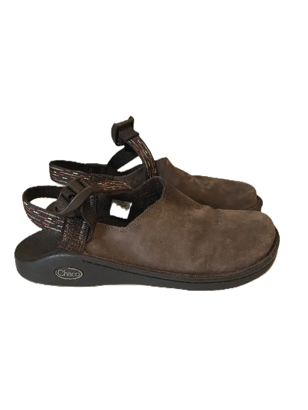 Brown Shoes Flats By Chacos, Size: 9