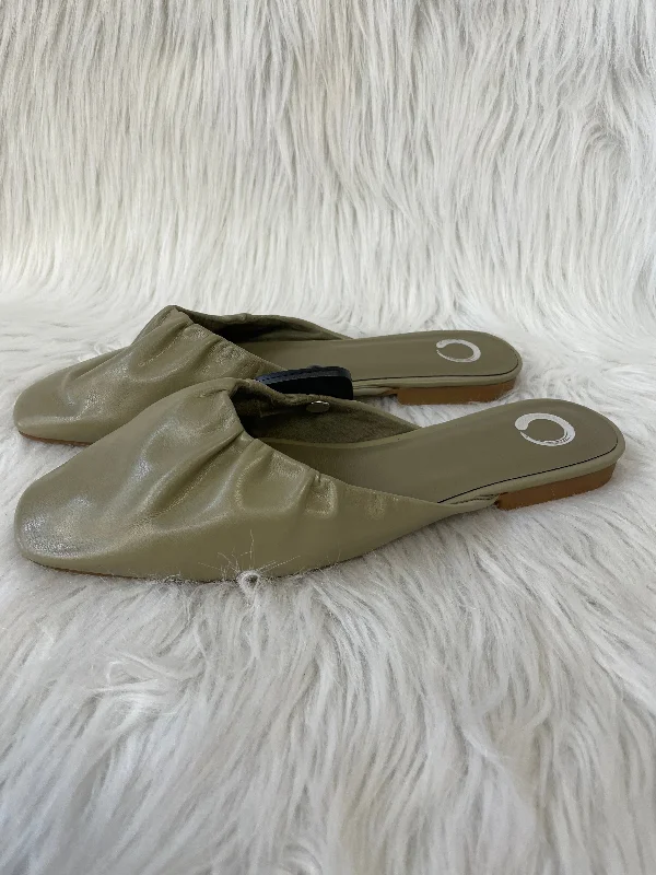 Green Shoes Flats Clothes Mentor, Size 8.5