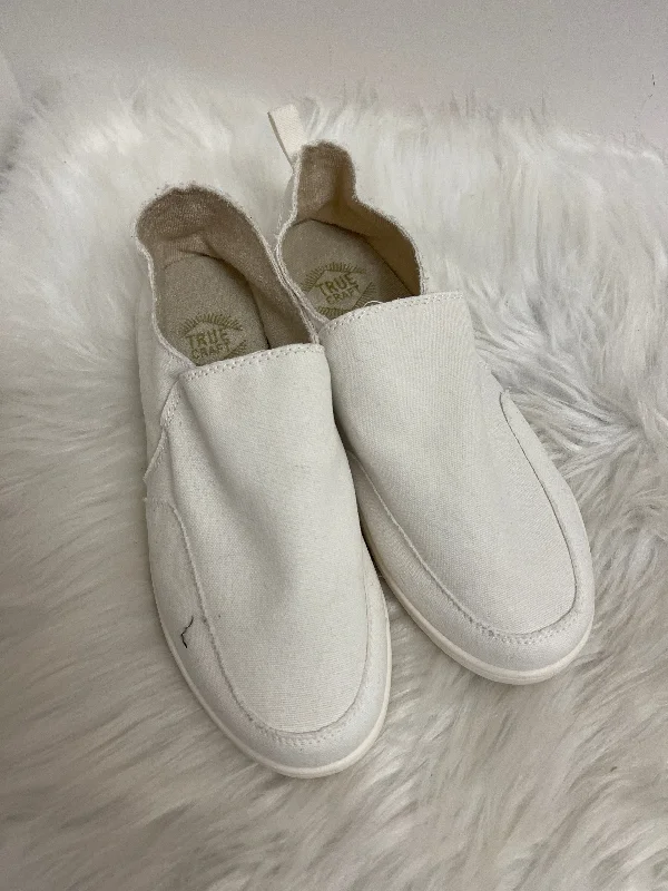 White Shoes Flats True Craft, Size 6.5