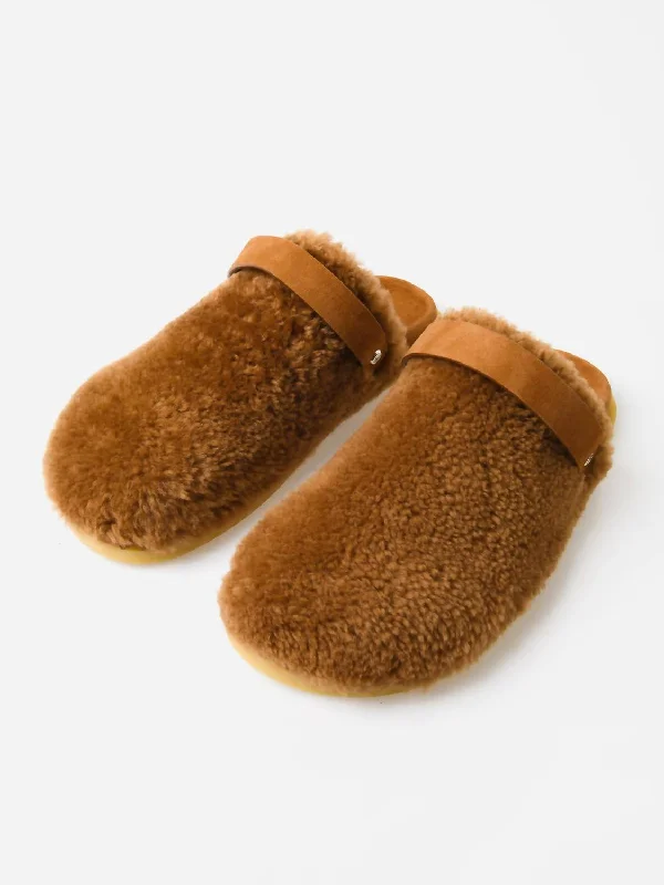 Women's The Clog Slipper In Tan