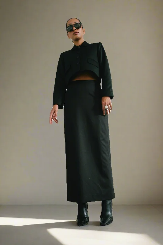 The Long Skirt in Black