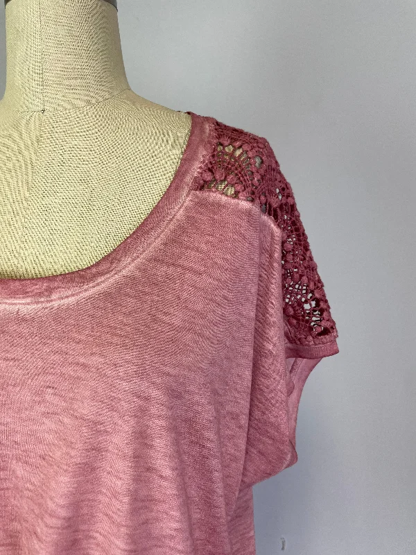 Lace Shoulder Twist Front Top Foxglove (D190743)