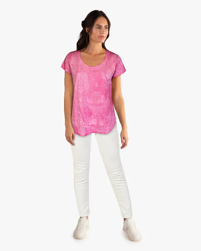 Scoop Neck Short Sleeve Tea Dye Top with Curved Hem (D190738S) Candy